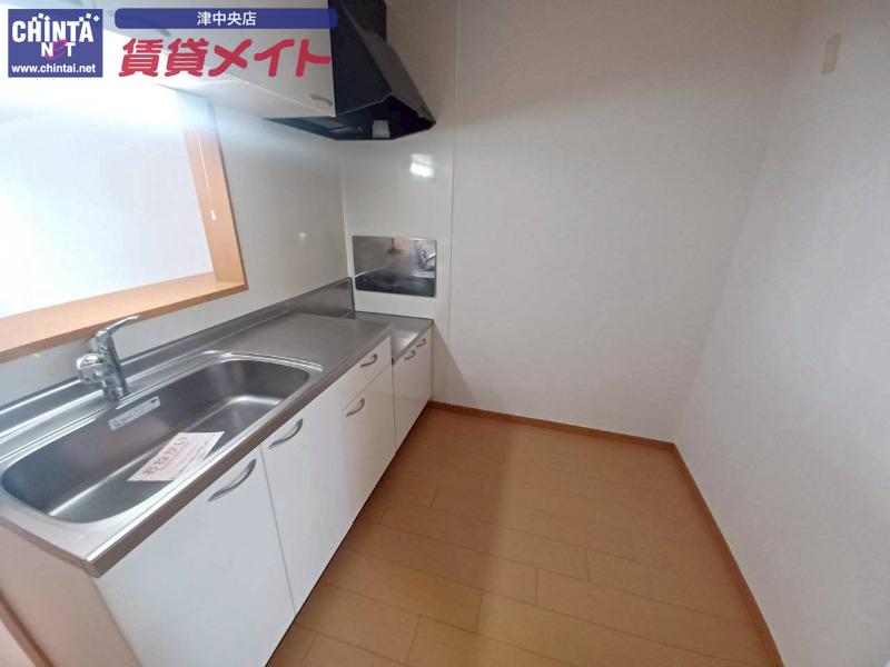 キッチン　反転タイプ参考写真