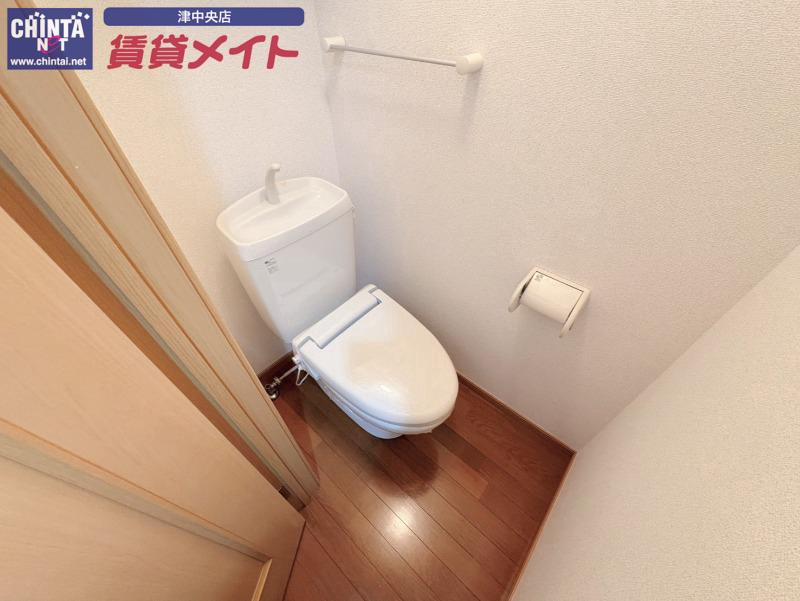 トイレ　同型参考写真