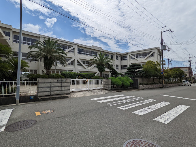 【赤穂駅北ハイツの小学校】