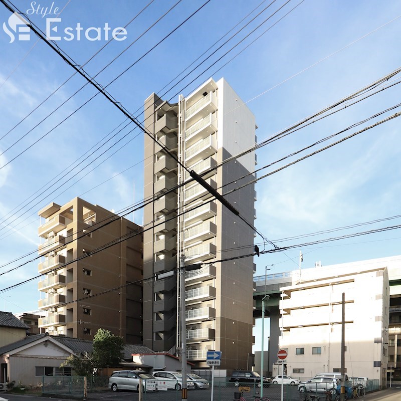 【名古屋市西区花の木のマンションの建物外観】