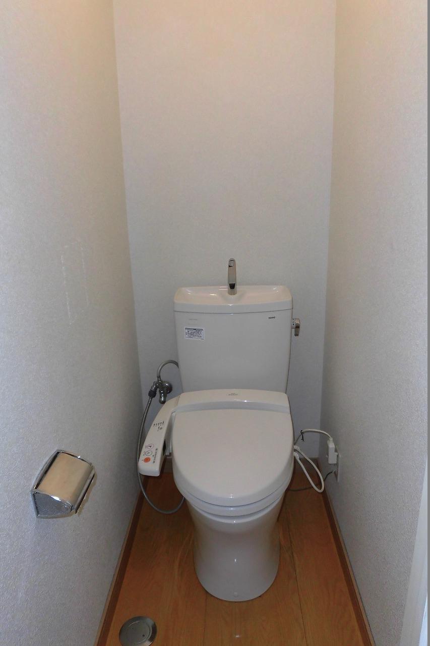 トイレ　ウォシュレット付で、お客様にも喜ばれます。