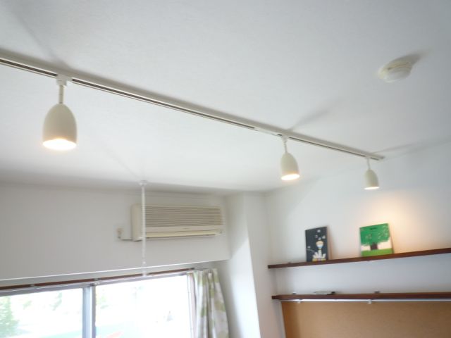その他設備　お洒落なダウンライトつけました。