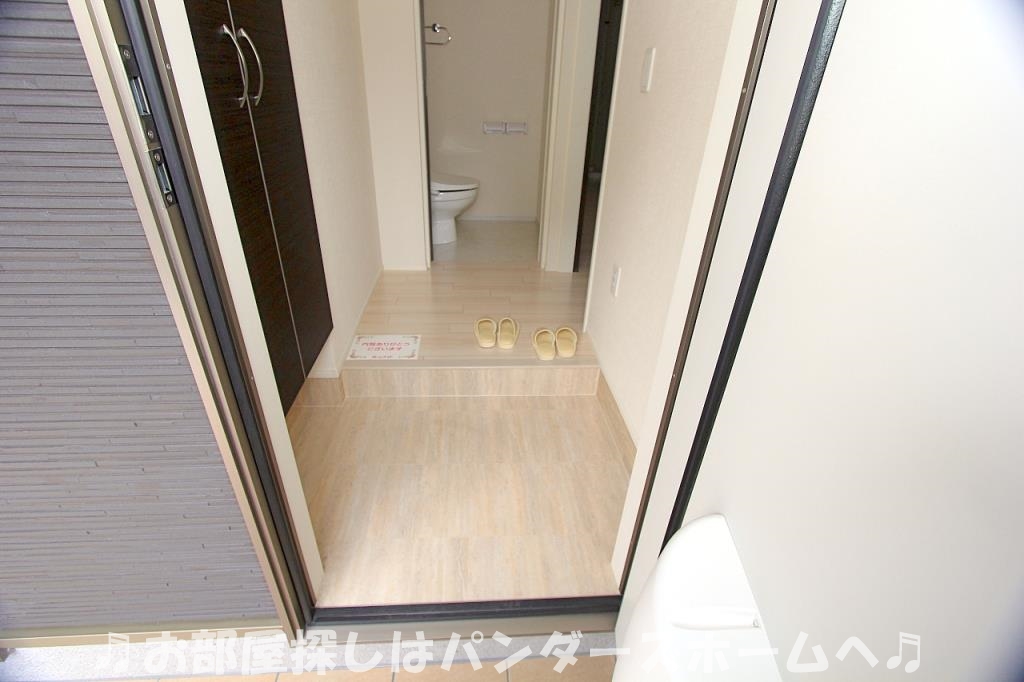 バックパレス香里の玄関写真
