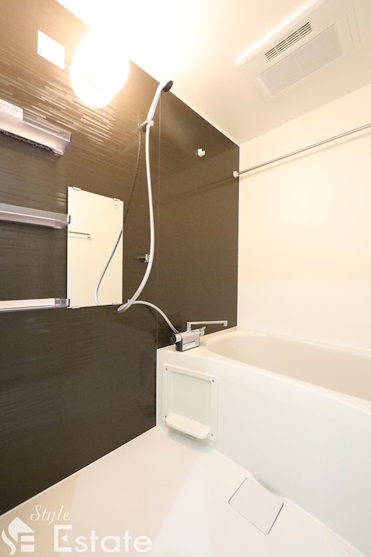 バス・シャワールーム　バスルーム