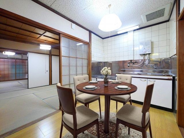 居室・リビング　CGで家具等を配置したもので家具等は含まれません