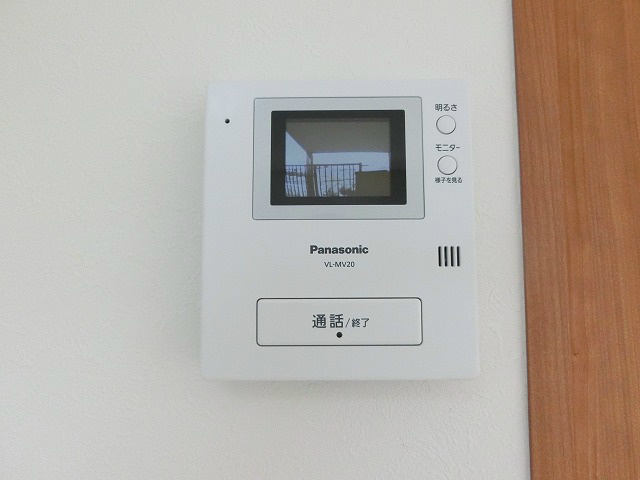 セキュリティ　玄関先の様子が確認できる安心のモニターホン