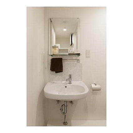 洗面設備　※別部屋の参考写真です。