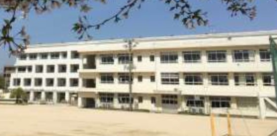 小学校　広島市立翠町小学校（小学校）まで300m