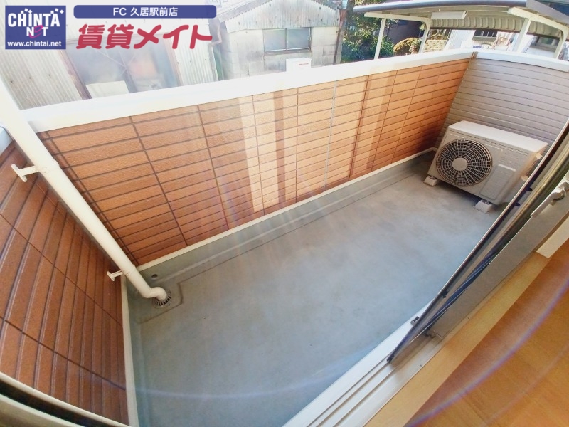 バルコニー　同タイプ部屋写真です。