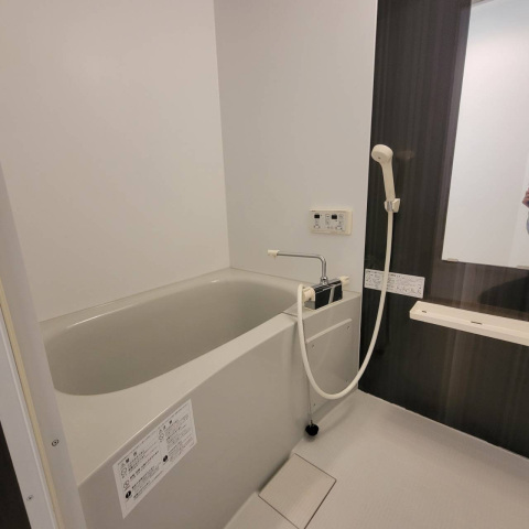 バス・シャワールーム　☆追い炊き機能付き☆