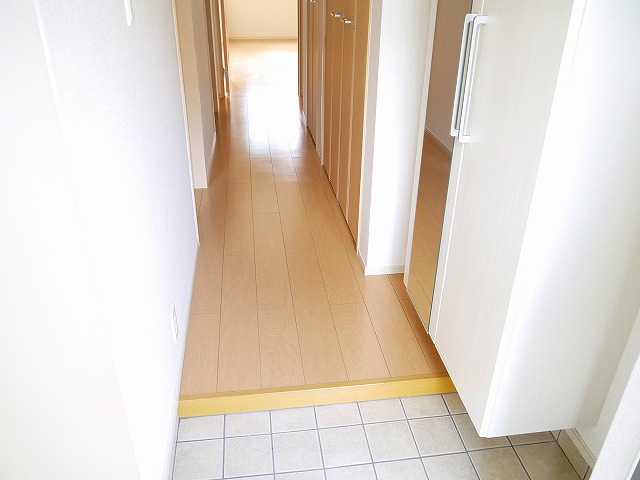 玄関　明るい玄関です