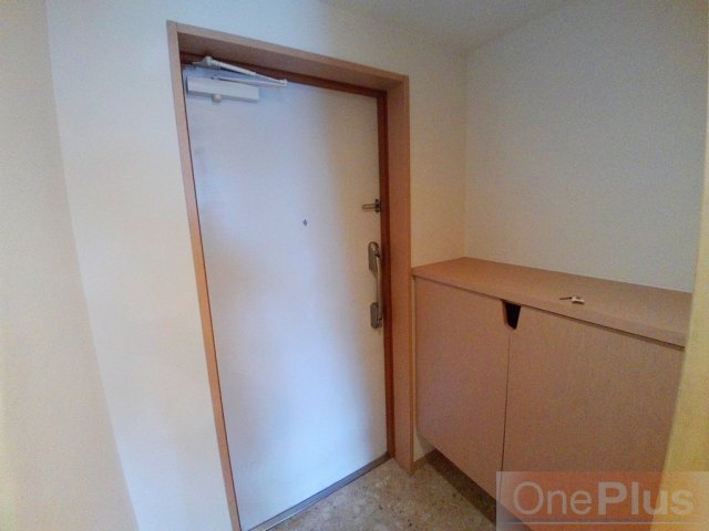 玄関　収納もある玄関です