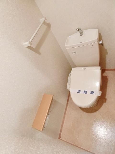 トイレ　☆温水洗浄機付便座☆