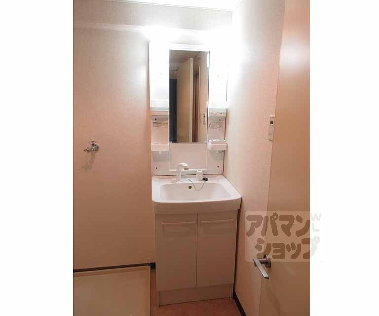 洗面設備　独立洗面台です！