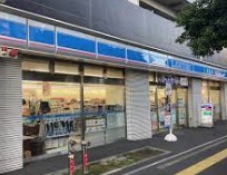 コンビニ　ローソン東品川海岸通店（コンビニ）まで68m