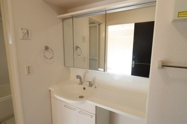 洗面設備　洗髪洗面化粧台