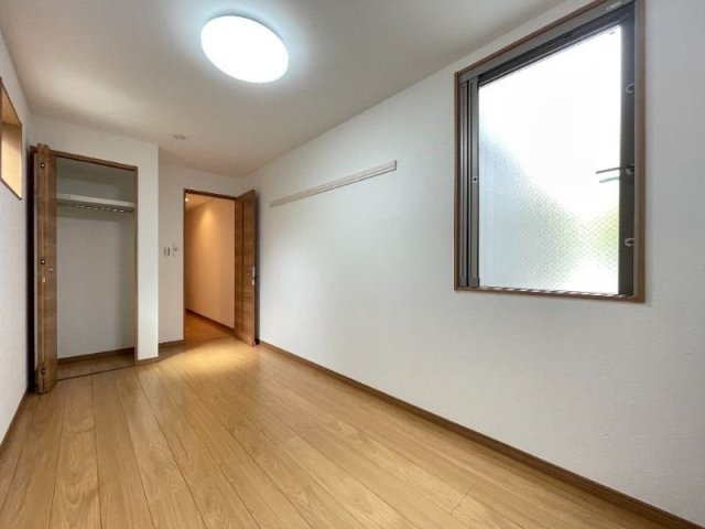 居室・リビング　別号室参考画像