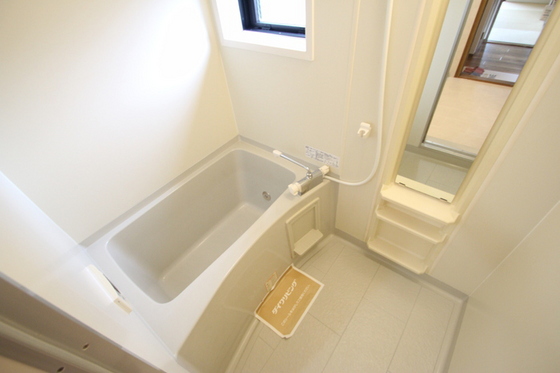 バス・シャワールーム　※他号室の写真です。