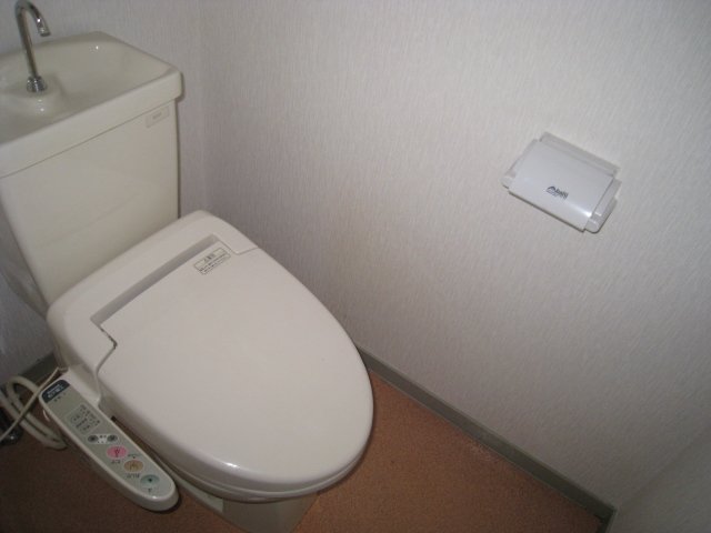 トイレ　同物件別部屋