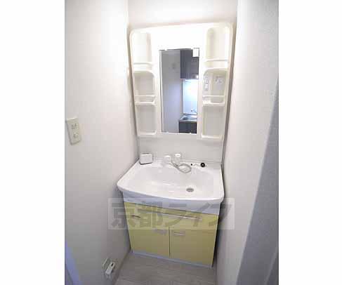 洗面設備　シャンプードレッサー付き