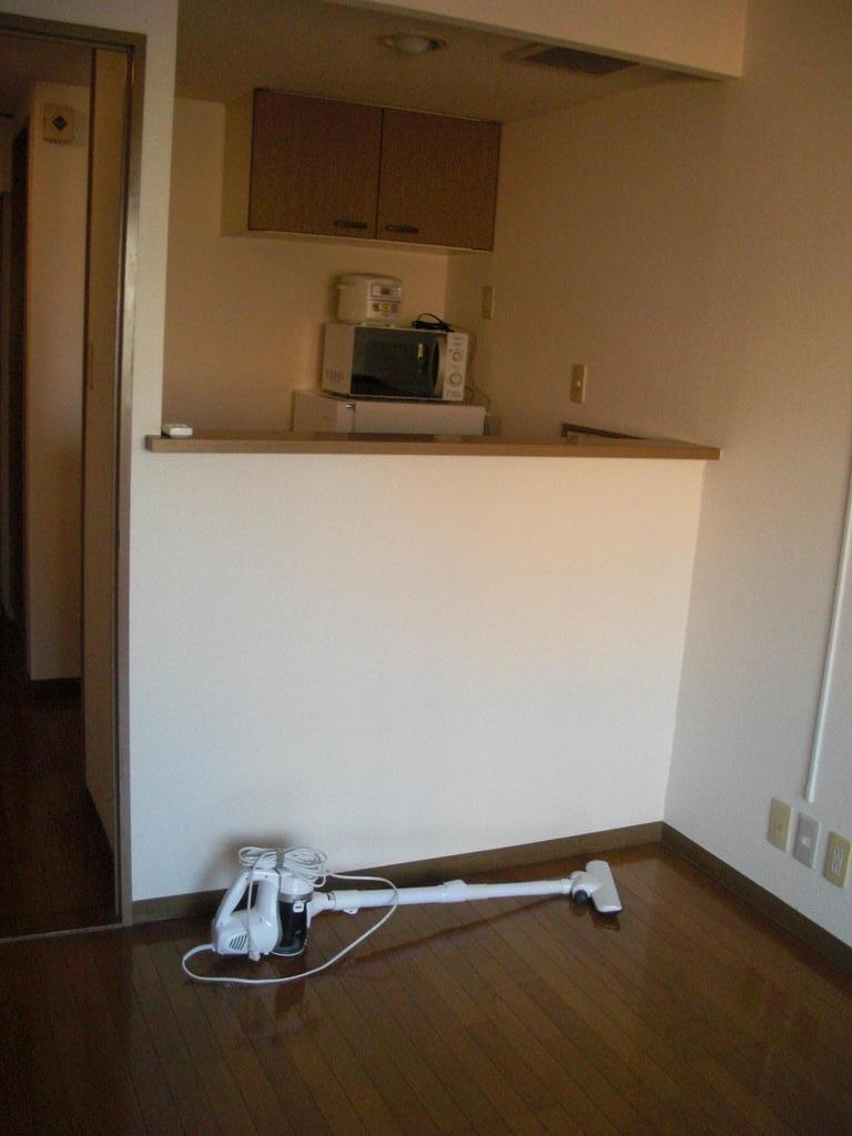 その他設備　対面式キッチン（掃除機はついてません）