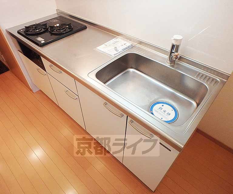 キッチン　ワイドサイズで調理も捗るキッチンです。