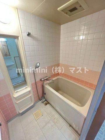 バス・シャワールーム　別部屋参考写真