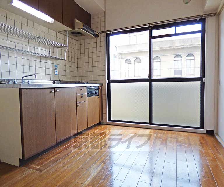 居室・リビング　綺麗な室内です。