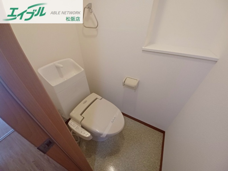 トイレ　同型参考写真