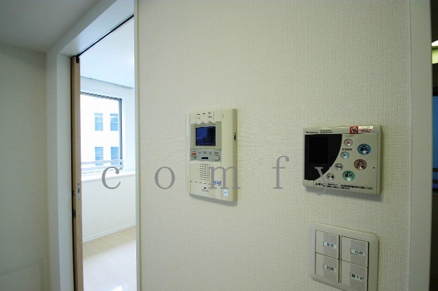 セキュリティ　モニター付きインターホン