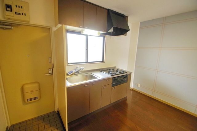 キッチン　★収納力もあるキッチンです★