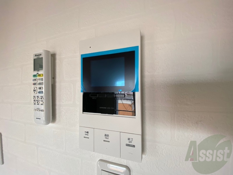 セキュリティ　ＴＶモニター付インターホンです。来客者の顔が見えるので安心！
