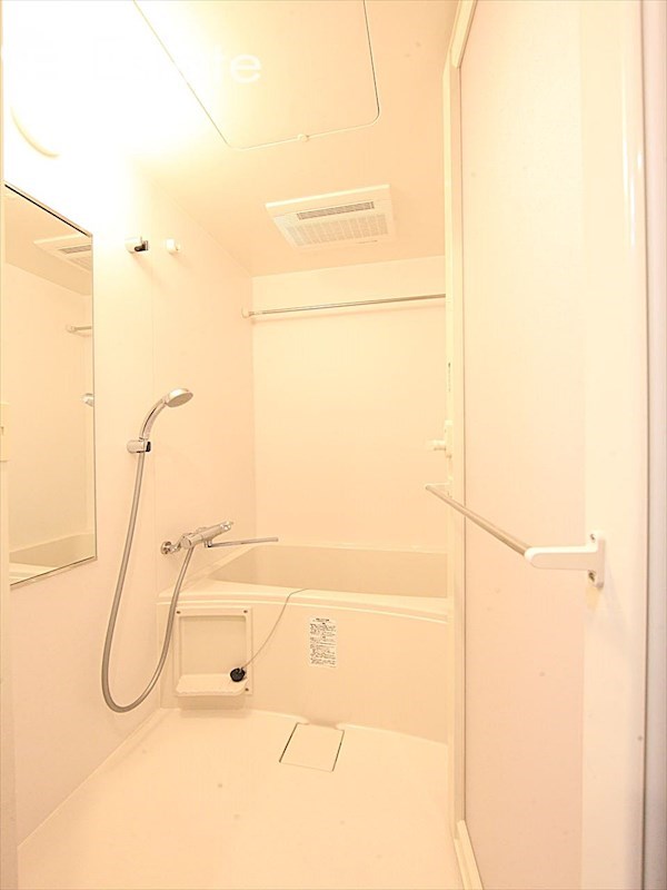 バス・シャワールーム　バスルーム