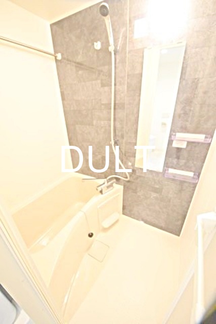 バス・シャワールーム　バスルームです。