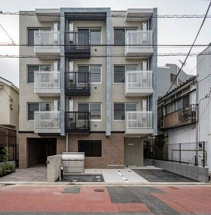 建物外観　オートロック完備