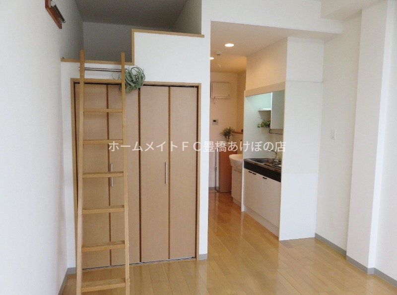 居室・リビング　同型別部屋写真