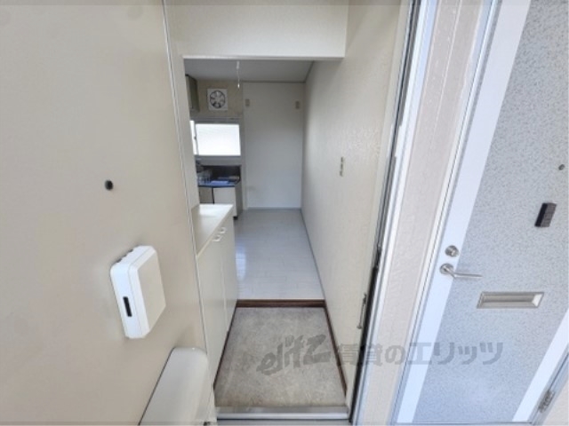 玄関　角部屋です！