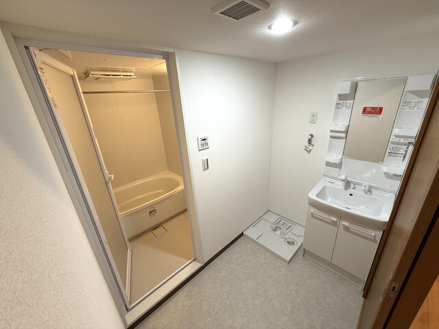 洗面設備　※他部屋参考写真