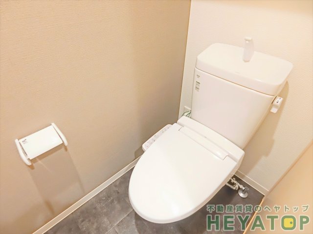 トイレ　温水洗浄便座（同仕様写真)
