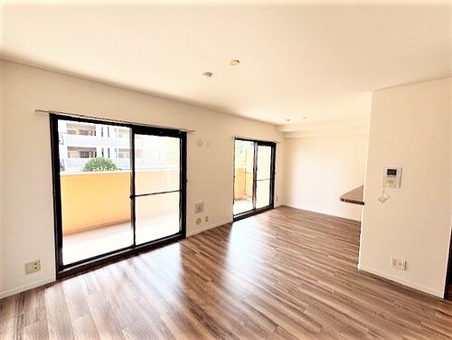 居室・リビング　リビング・ダイニング（フローリング張替）※2025年9月撮影