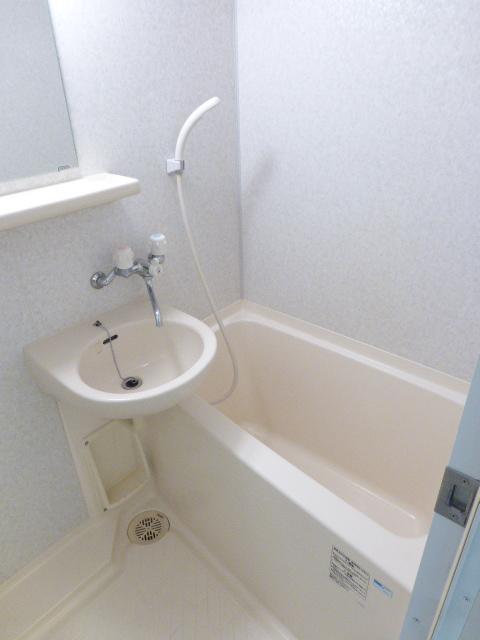 バス・シャワールーム　バス※別部屋参考写真