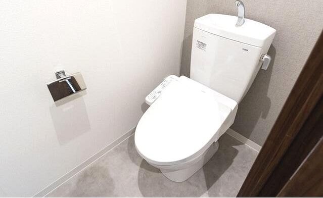 バルコニー　浴室乾燥機完備