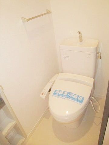 トイレ　★お部屋探しは株式会社タウンハウジング東京まで★