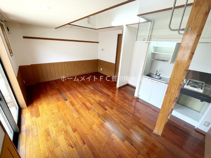 居室・リビング　同型別部屋写真