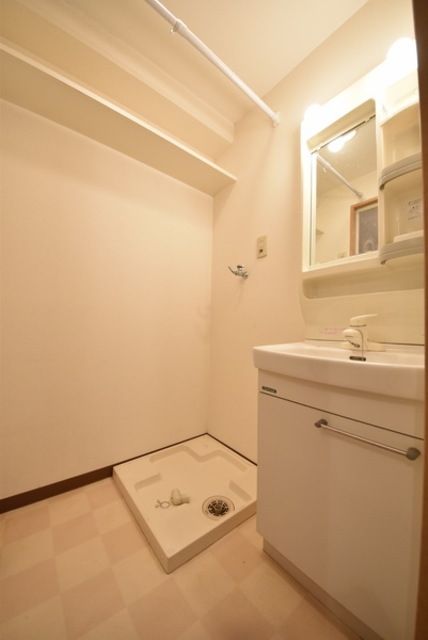 洗面設備　ゆったり使える脱衣所