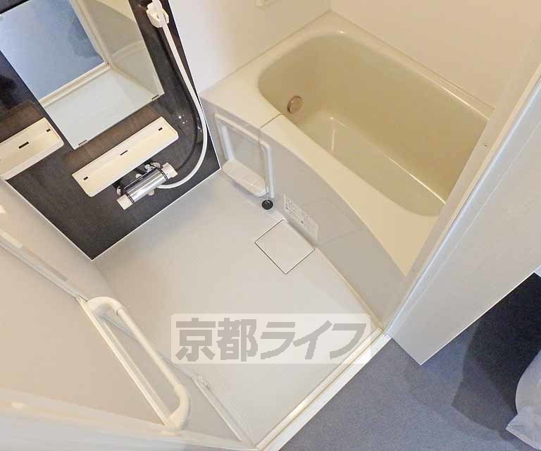 バス・シャワールーム　まったりバスタイム～！