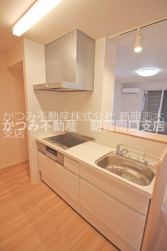 キッチン　同物件別号室参考写真