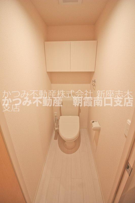 トイレ　同物件別号室参考写真