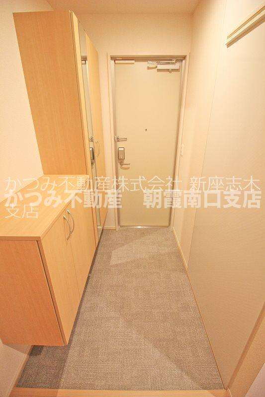 玄関　同物件別号室参考写真