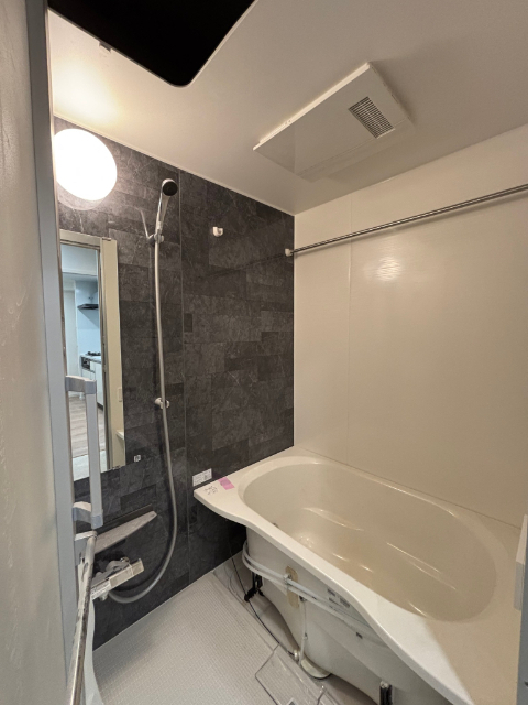 バス・シャワールーム　※同間取り別号室の室内写真です。